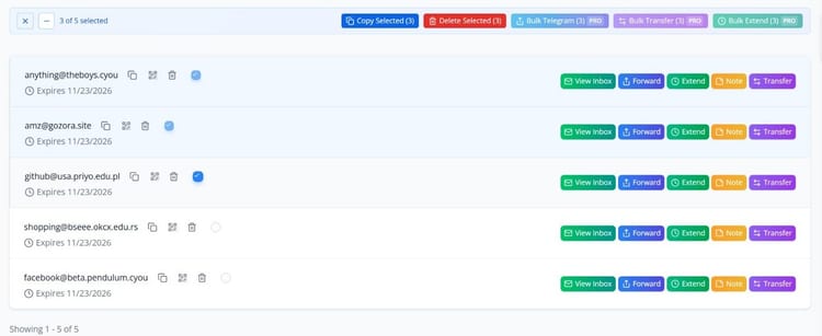 Multiple selected inboxes and available bulk actions in the dashboard